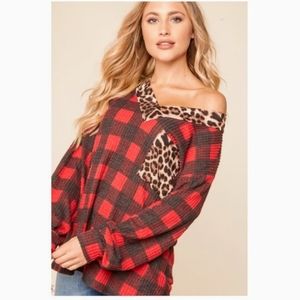Women's soft trending brushed waffle top and buffalo style pullover